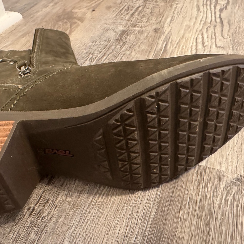 Teva Brown Combat Moto Boots Rugged Durable Stylish - Picture 6 of 6